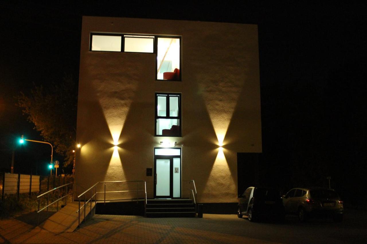 Lovely Studio Cologne West - Neues Momomotel Colónia Exterior foto